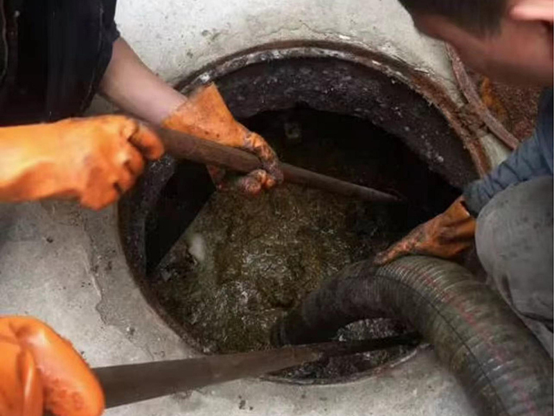 肃宁清理化粪池时如何避免沼气的危害?